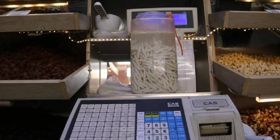 Çeyrek altını solladı, yarım altınla yarışıyor! Böyle sakız görülmedi, fiyatı dudak uçuklatıyor: Sivas’ın dağlarında topluyorlar 1